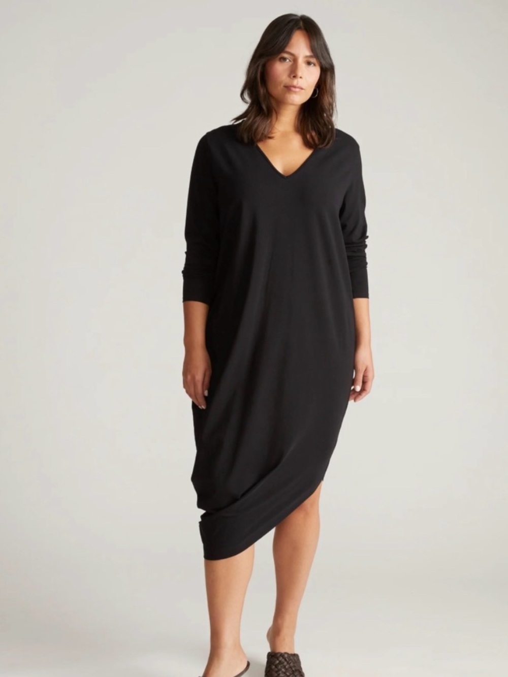Universal Standard Geneva Black V-Neck Long Sleeve Midi Dress